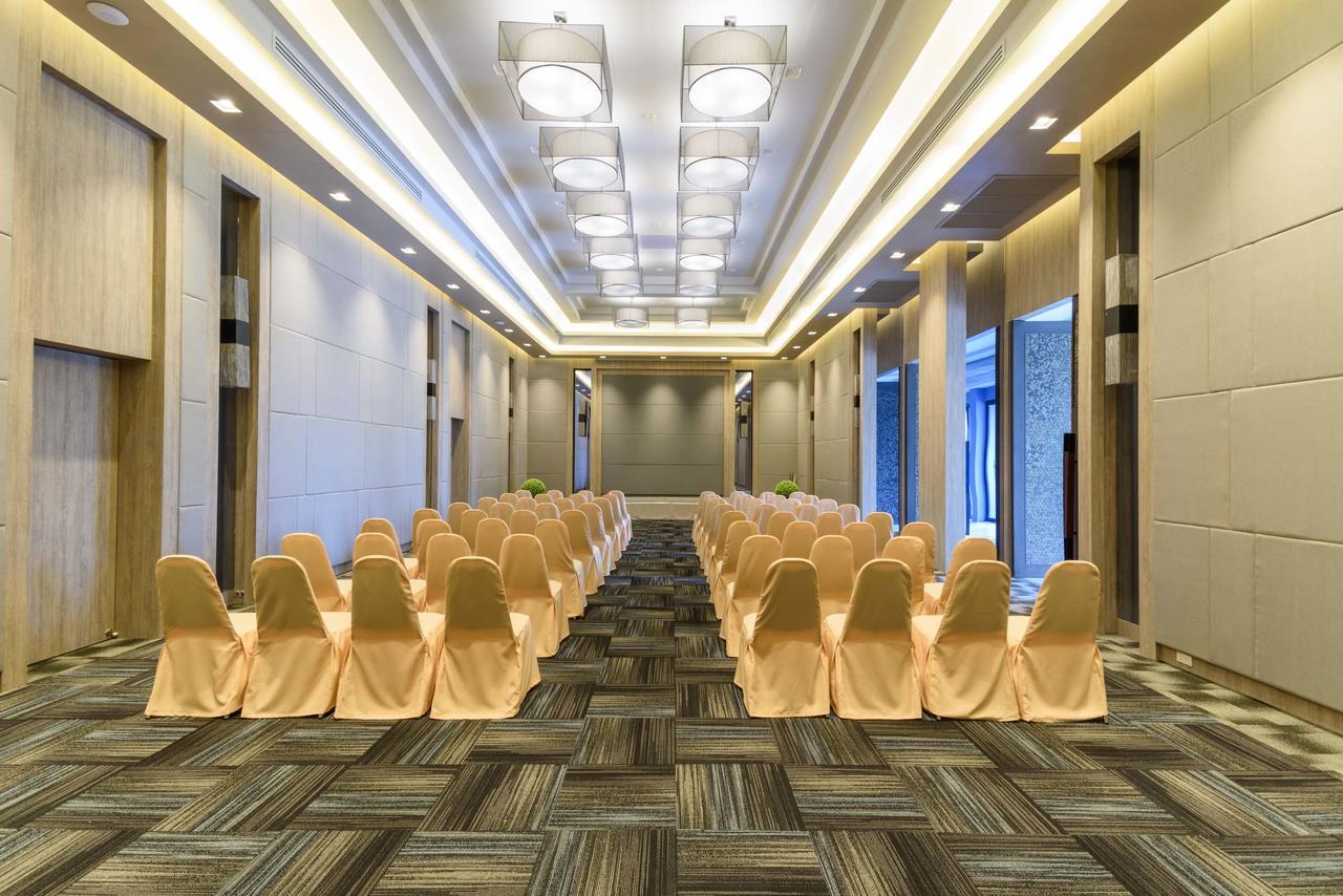 Green Ville Laguna Hotel Sung Noen Exterior foto